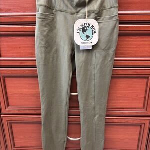 Title nine Green Leggings Comfortable Stretchy Wear